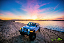 Load image into Gallery viewer, Oracle Jeep JL/Gladiator JT Oculus Bi-LED Projector Headlights - Amber/White Switchback