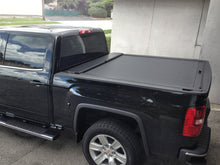 Load image into Gallery viewer, Roll-N-Lock 2019 Chevrolet Silverado 1500 60.5in Bed M-Series Retractable Tonneau Cover